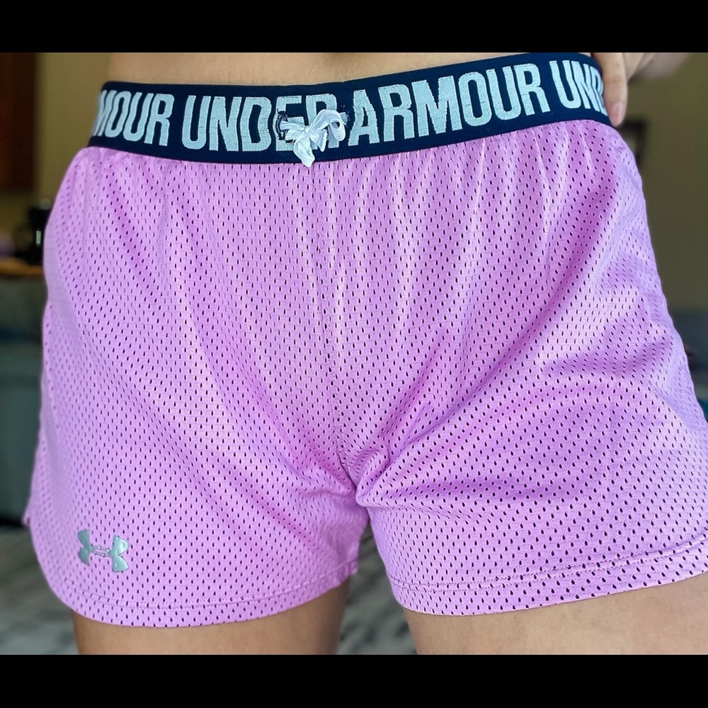 ✨TRENDING BRAND✨under armour pink athletic shorts